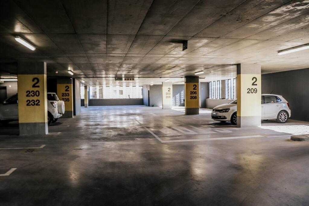 Wex829- Modern Woodstock With Pool And Gym Access And Secure Parking Kapstadt