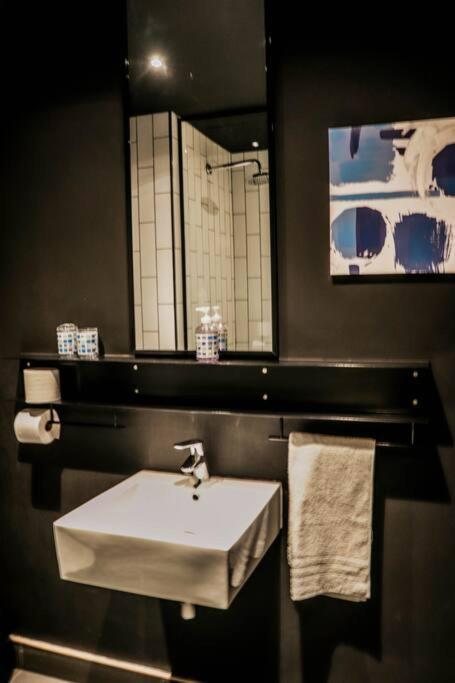 Wex829- Modern Woodstock With Pool And Gym Access And Secure Parking Apartment *
