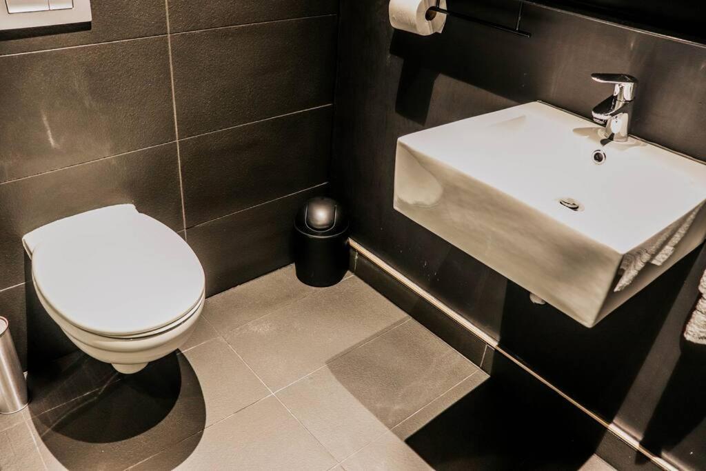 Apartment Wex829- Modern Woodstock With Pool And Gym Access And Secure Parking *