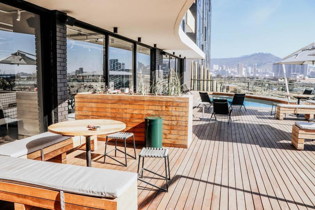 Wex829- Modern Woodstock With Pool And Gym Access And Secure Parking * Kapstadt